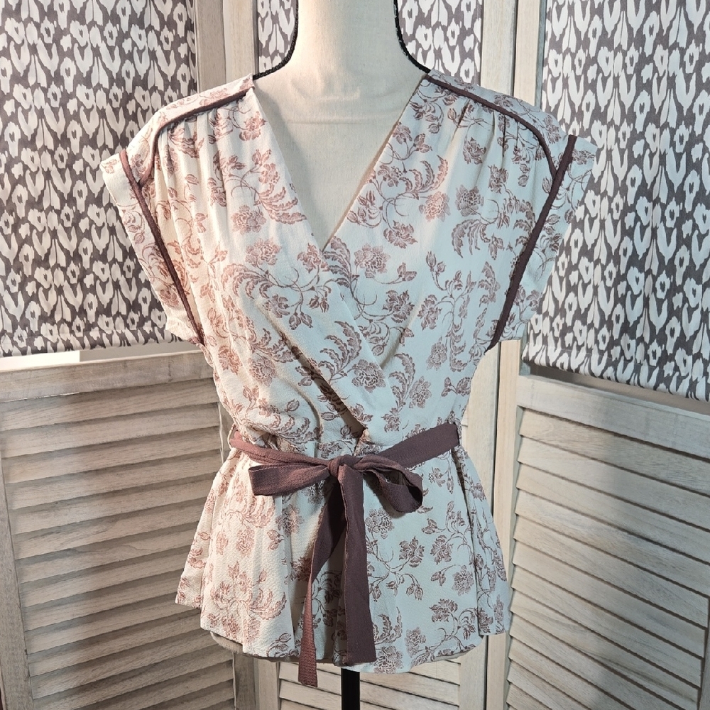 NWT Monteau Mauve/Rose Floral Wrap Women's Blouse Top Tie-Belt Peplum